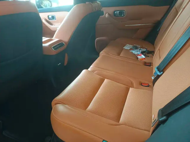 Leapmotor C10 — Фото автомобиля 6