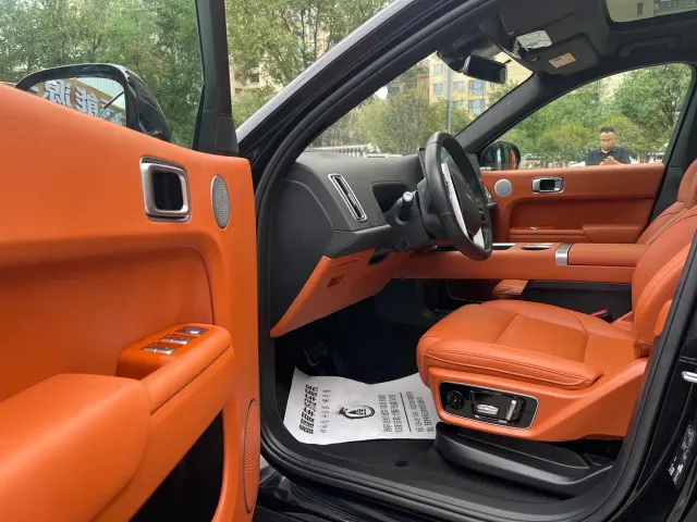 Li Auto L7 — Фото автомобиля 7