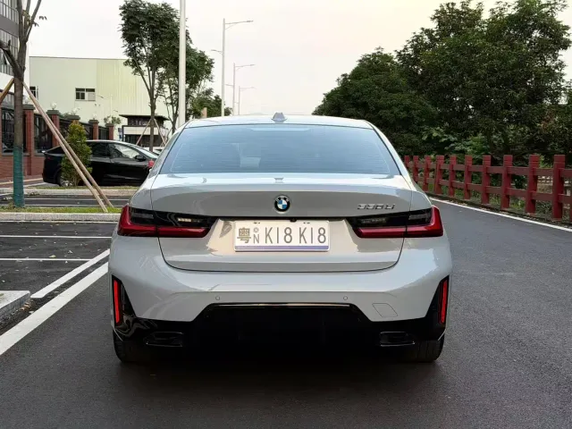 BMW 3 Series — Фото автомобиля 5