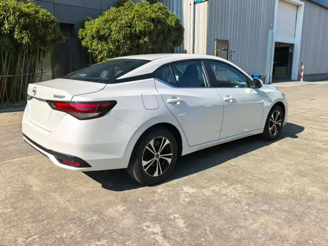 Nissan Sylphy — Фото автомобиля 4