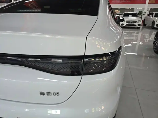 BYD Seal 05 DM-i — Фото автомобиля 23