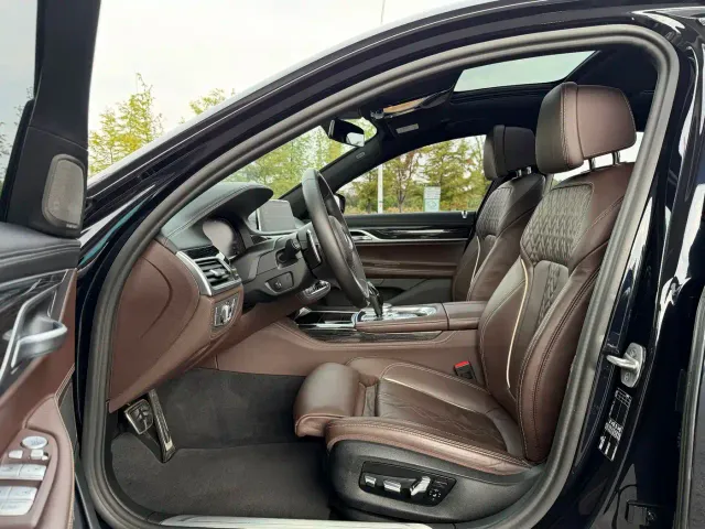BMW 7 Series — Фото автомобиля 4