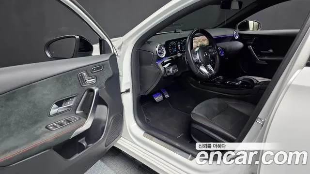 Mercedes-Benz A-Class W177 — Фото автомобиля 10