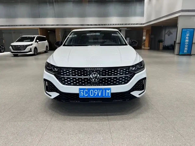 Volkswagen Lavida — Фото автомобиля 2