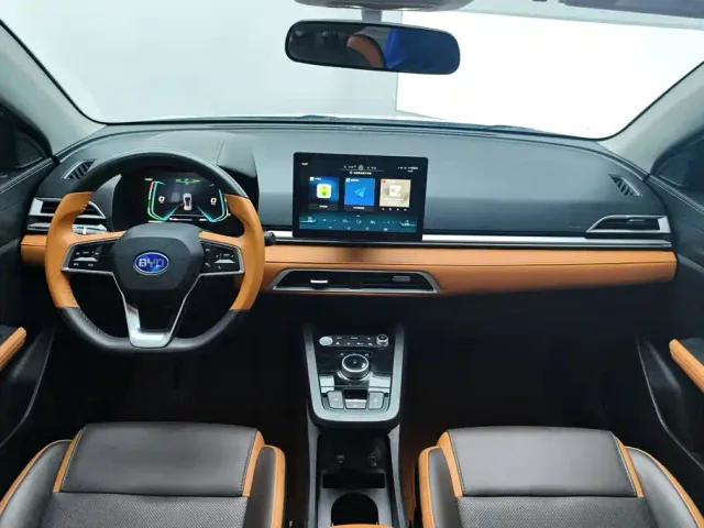 BYD e2 — Фото автомобиля 12