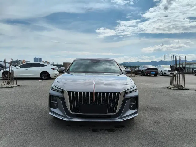 Hongqi H5 — Фото автомобиля 3