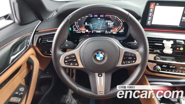 BMW 5-Series — Фото автомобиля 12