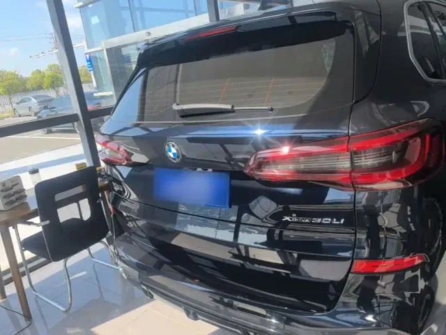 BMW X5 — Фото автомобиля 3