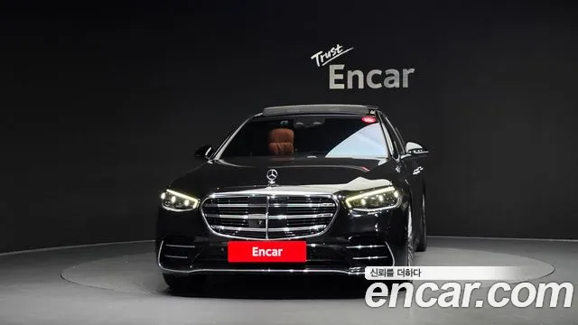 Фотография автомобиля — Mercedes-Benz S-Class