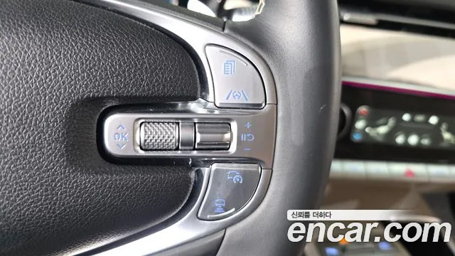 Genesis GV70 — Фото автомобиля 22