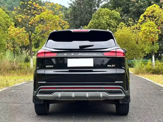 Geely Boyue — Фото автомобиля 5