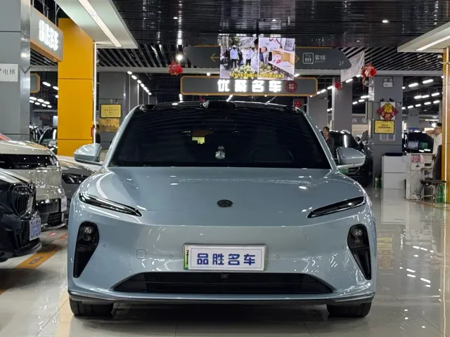 Nio ET5 Touring — Фото автомобиля 2
