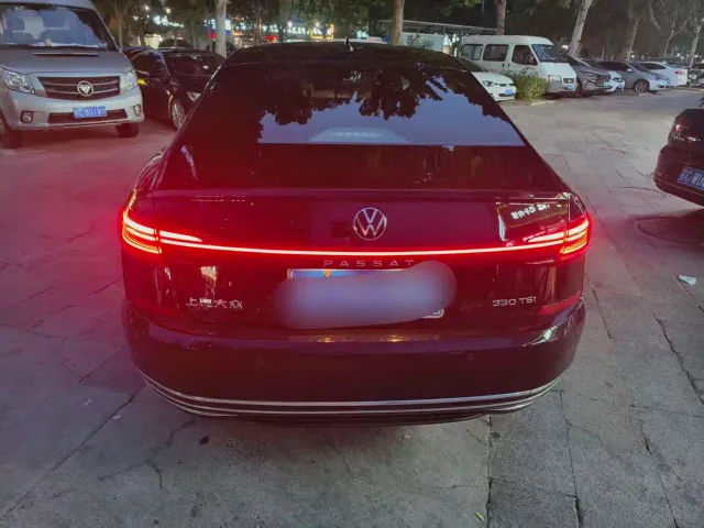 Volkswagen Passat — Фото автомобиля 6