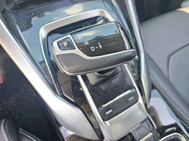 Maxus EUNIQ 5 — Фото автомобиля 6