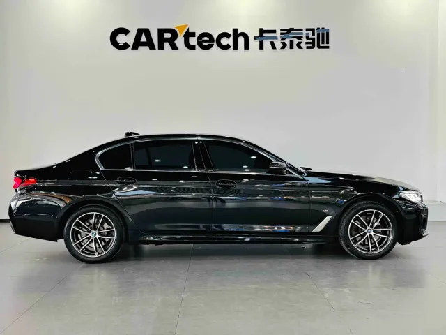 BMW 5 Series — Фото автомобиля 4