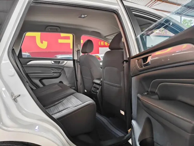 Haval M6 — Фото автомобиля 8