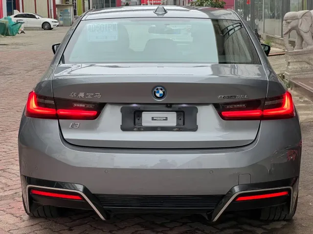 BMW i3 — Фото автомобиля 12