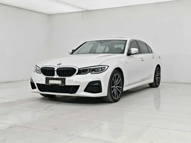 Фотография автомобиля — BMW 3 Series
