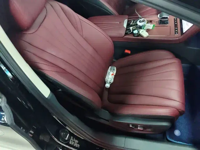 Hongqi H5 — Фото автомобиля 24