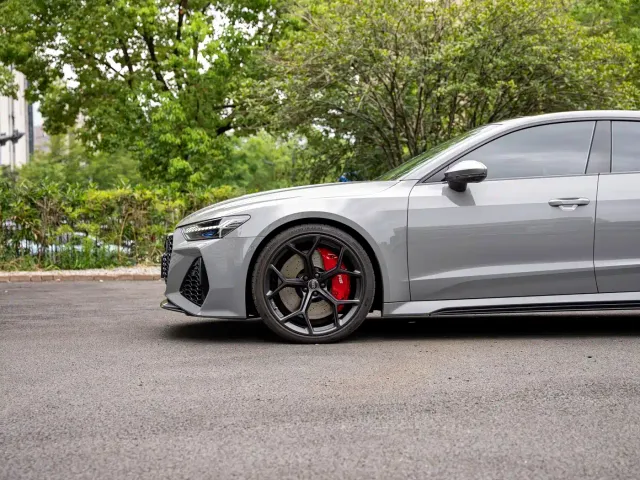 Audi RS 7 — Фото автомобиля 11
