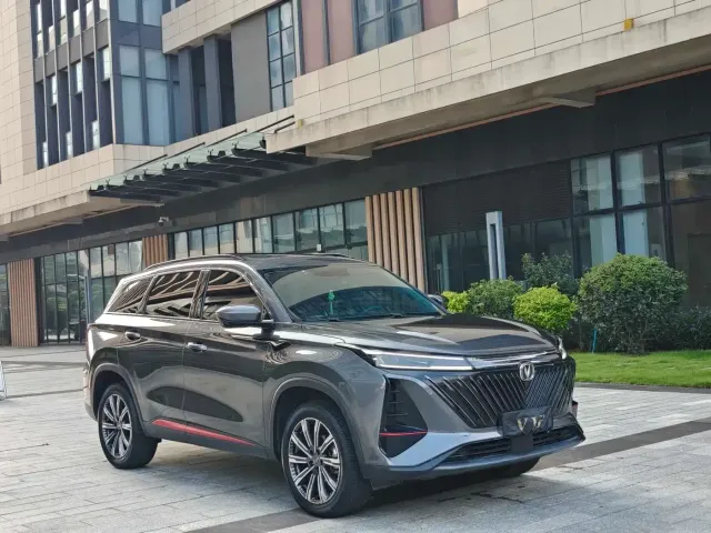 Фотография автомобиля — Changan CS75 Plus