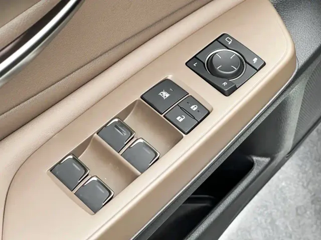Lexus ES — Фото автомобиля 15