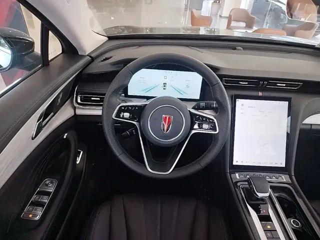 Hongqi H5 PHEV — Фото автомобиля 10