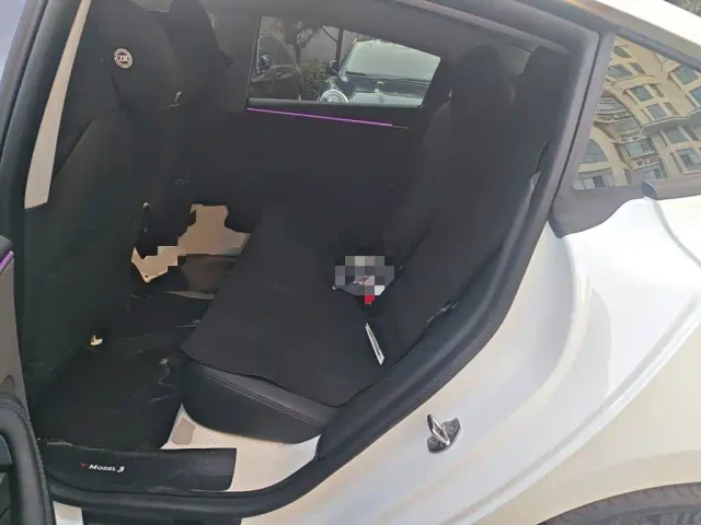 Tesla Model 3 — Фото автомобиля 13