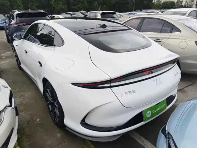 IM Motors L6 — Фото автомобиля 4