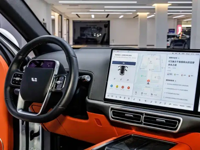 Li Auto L7 — Фото автомобиля 18