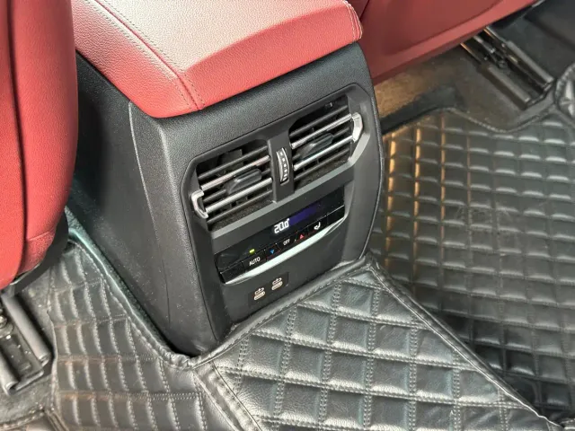 BMW 3 Series — Фото автомобиля 12