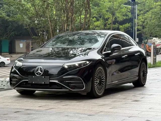 Фотография автомобиля — Mercedes-Benz EQS