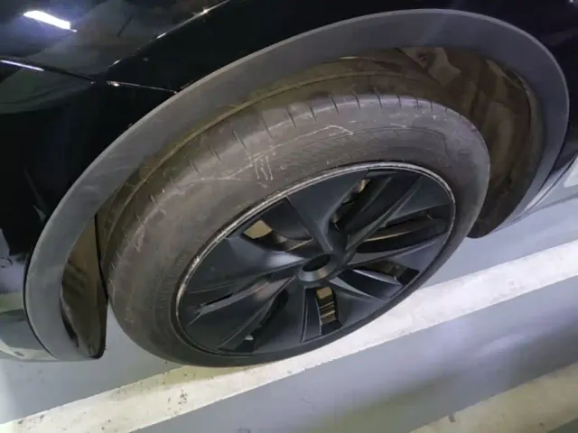 Tesla Model Y — Фото автомобиля 22