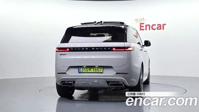 Land Rover Range Rover Sport — Фото автомобиля 4