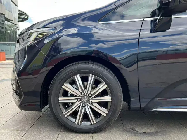 Honda Odyssey — Фото автомобиля 8
