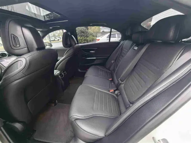 Mercedes-Benz C-Class — Фото автомобиля 6