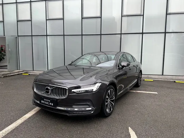 Фотография автомобиля — Volvo S90