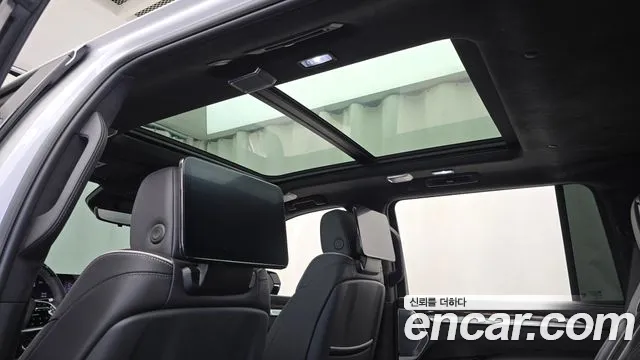 Cadillac Escalade Generation 5 — Фото автомобиля 15