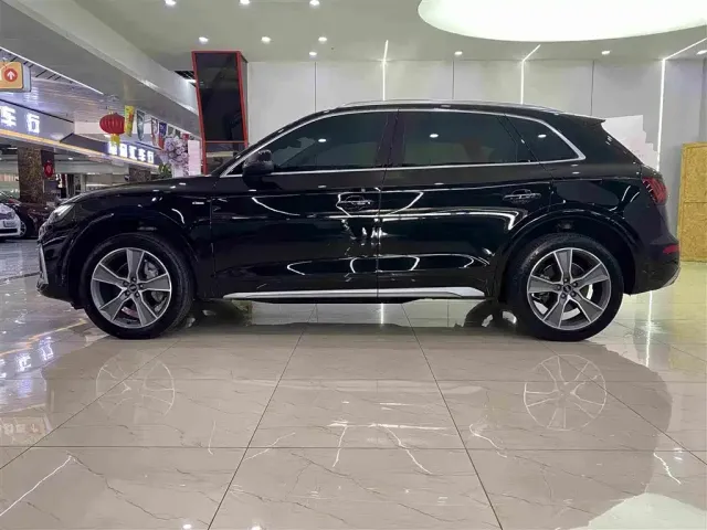 Audi Audi Q5L 2022 Facelift 40T Luxury Dynamic — Фото автомобиля 6