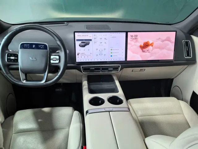 Li Auto L8 — Фото автомобиля 9