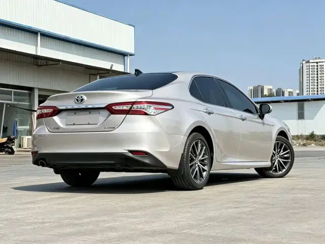 Toyota Camry — Фото автомобиля 8