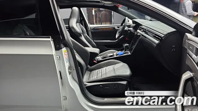 Volkswagen Arteon Arteon 2.0 TDI R-LINE 4Motion — Фото автомобиля 10