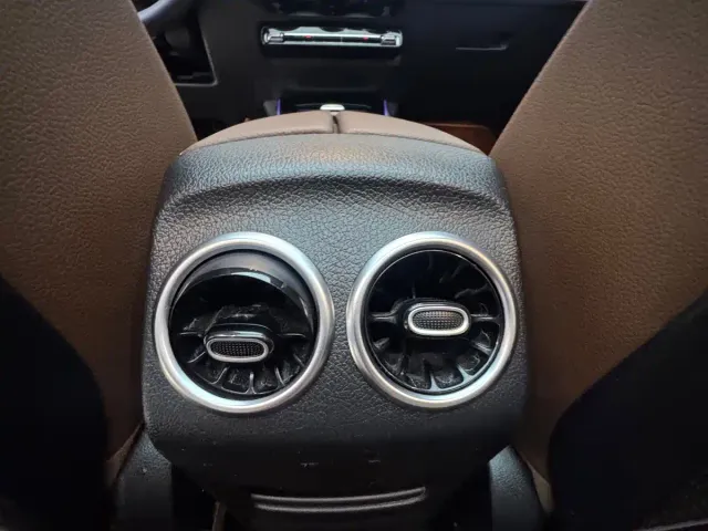 Mercedes-Benz GLB-Class — Фото автомобиля 20