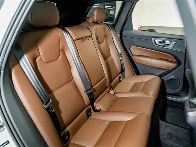 Volvo XC60 — Фото автомобиля 22