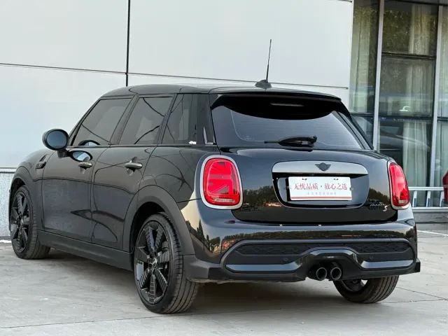 MINI Hatch — Фото автомобиля 4