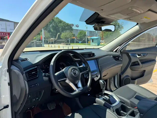 Nissan X-Trail — Фото автомобиля 11