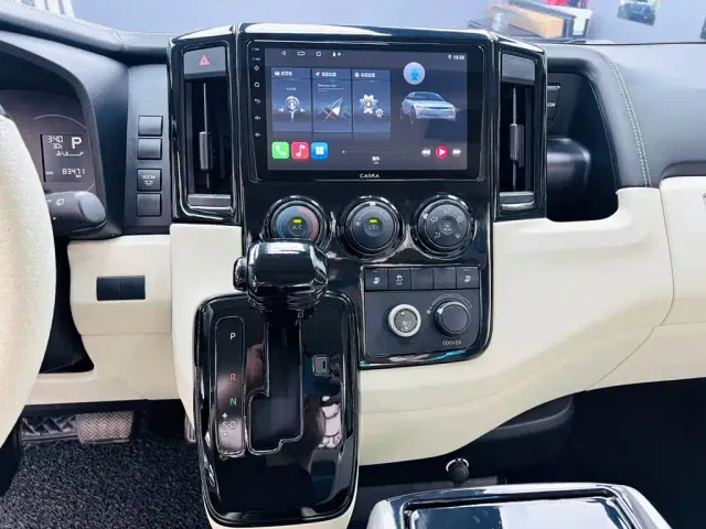 Toyota HIACE — Фото автомобиля 10