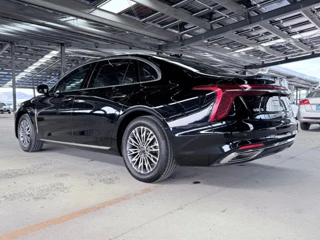 Hongqi H5 — Фото автомобиля 3
