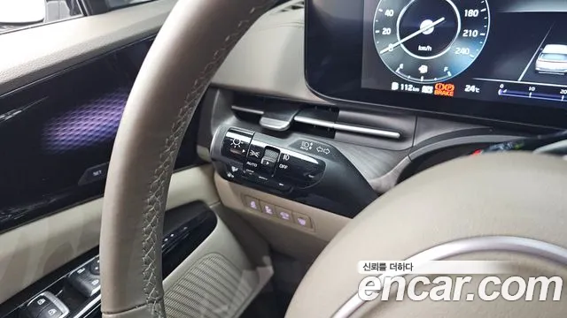 Kia Carnival Generation 4 — Фото автомобиля 28