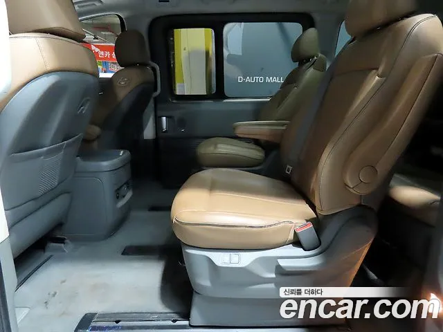 Hyundai Staria Staria 4WD Lounge 9 мест — Фото автомобиля 7